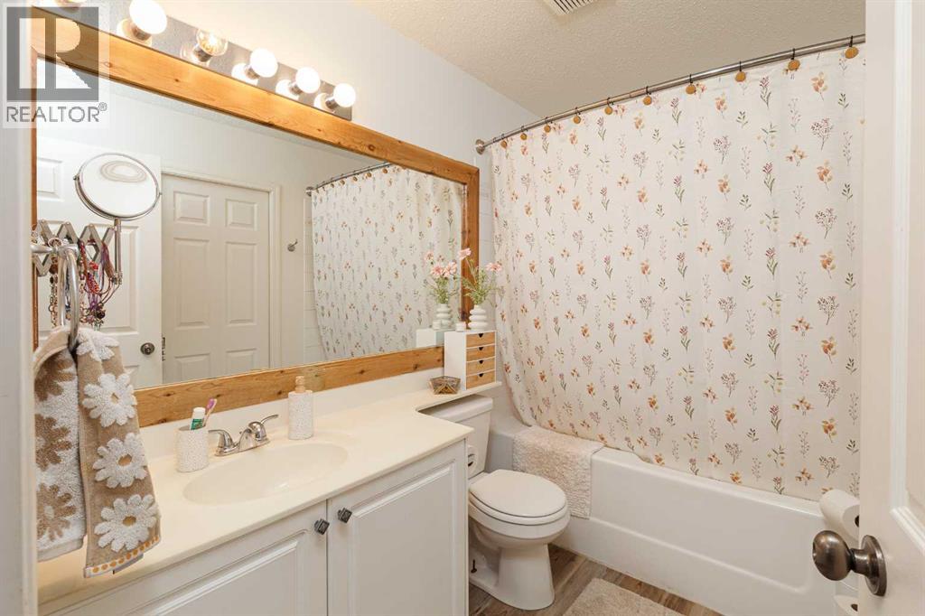 Single Family House for Sale in  Chaparral Ridge Terrace SE Chaparral Calgary 