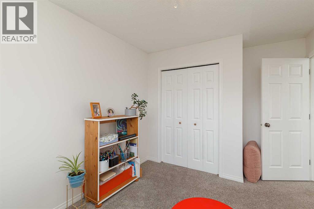 Single Family House for Sale in  Chaparral Ridge Terrace SE Chaparral Calgary 