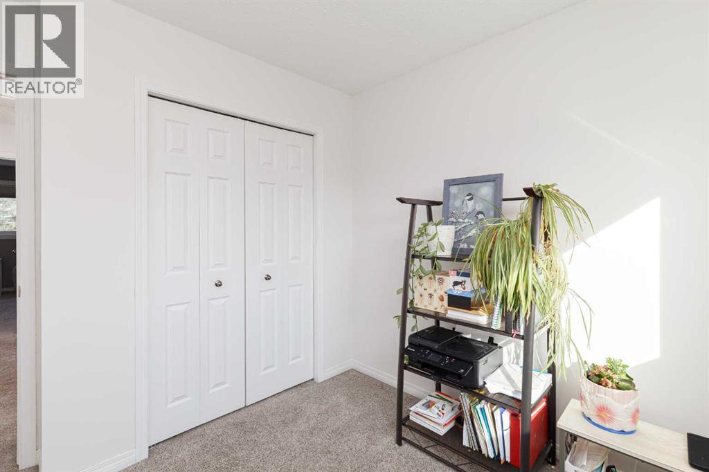 Single Family House for Sale in  Chaparral Ridge Terrace SE Chaparral Calgary 