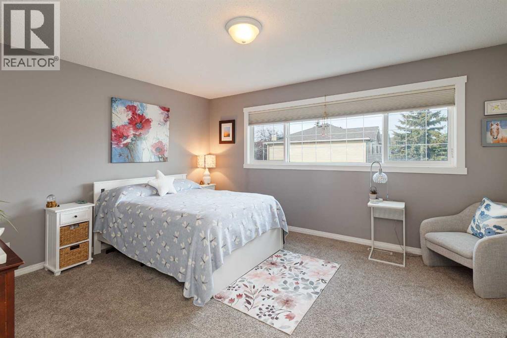 Single Family House for Sale in  Chaparral Ridge Terrace SE Chaparral Calgary 