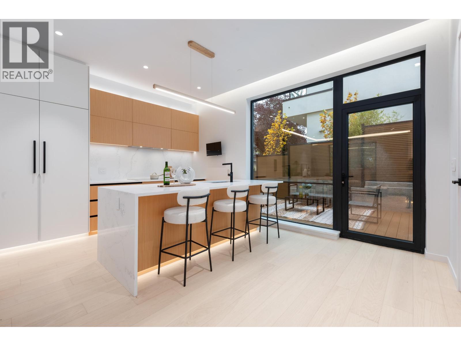 2 1595 W 66TH AVENUE, Vancouver