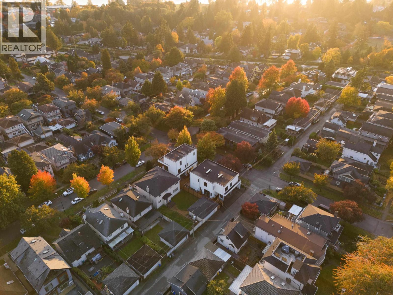 2 1595 W 66TH AVENUE, Vancouver