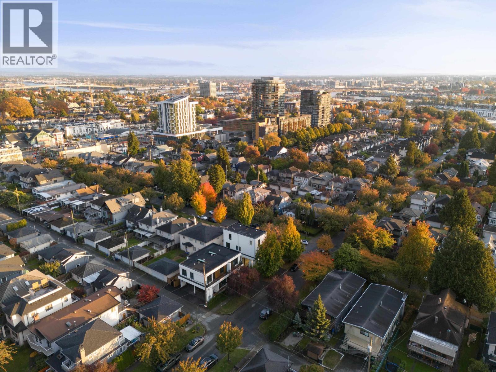 2 1595 W 66TH AVENUE, Vancouver