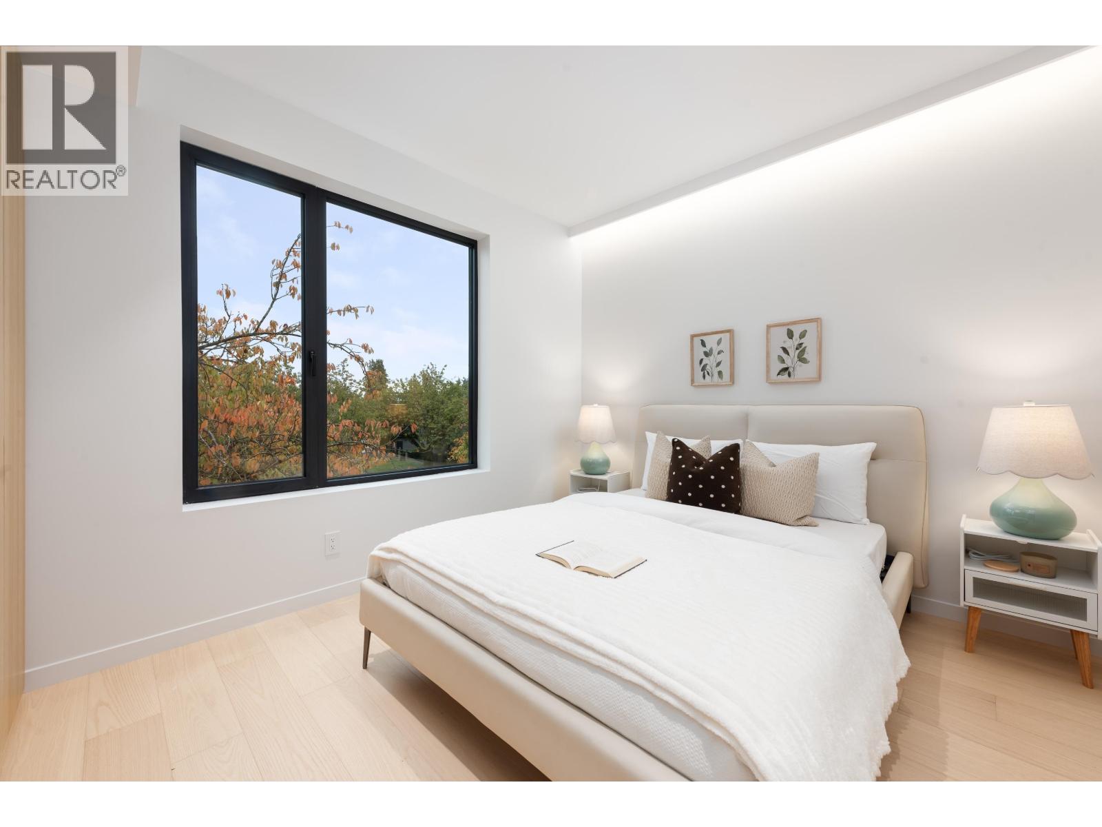 2 1595 W 66TH AVENUE, Vancouver