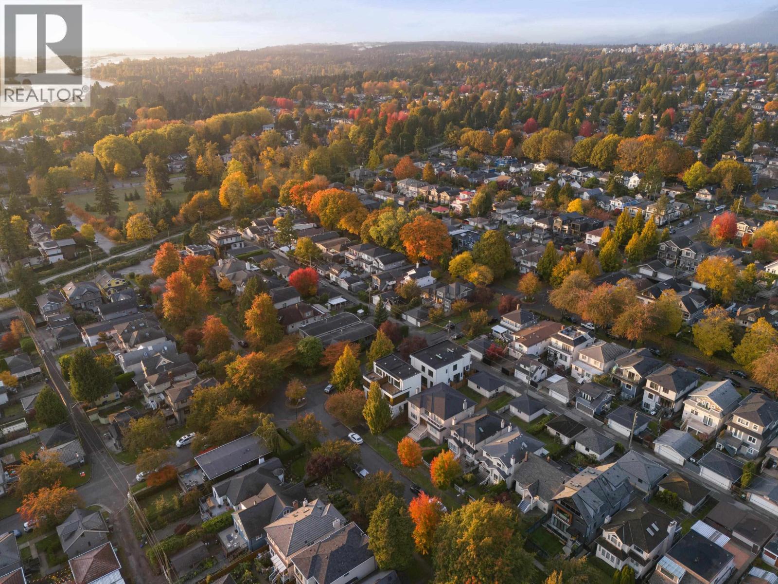 2 1595 W 66TH AVENUE, Vancouver