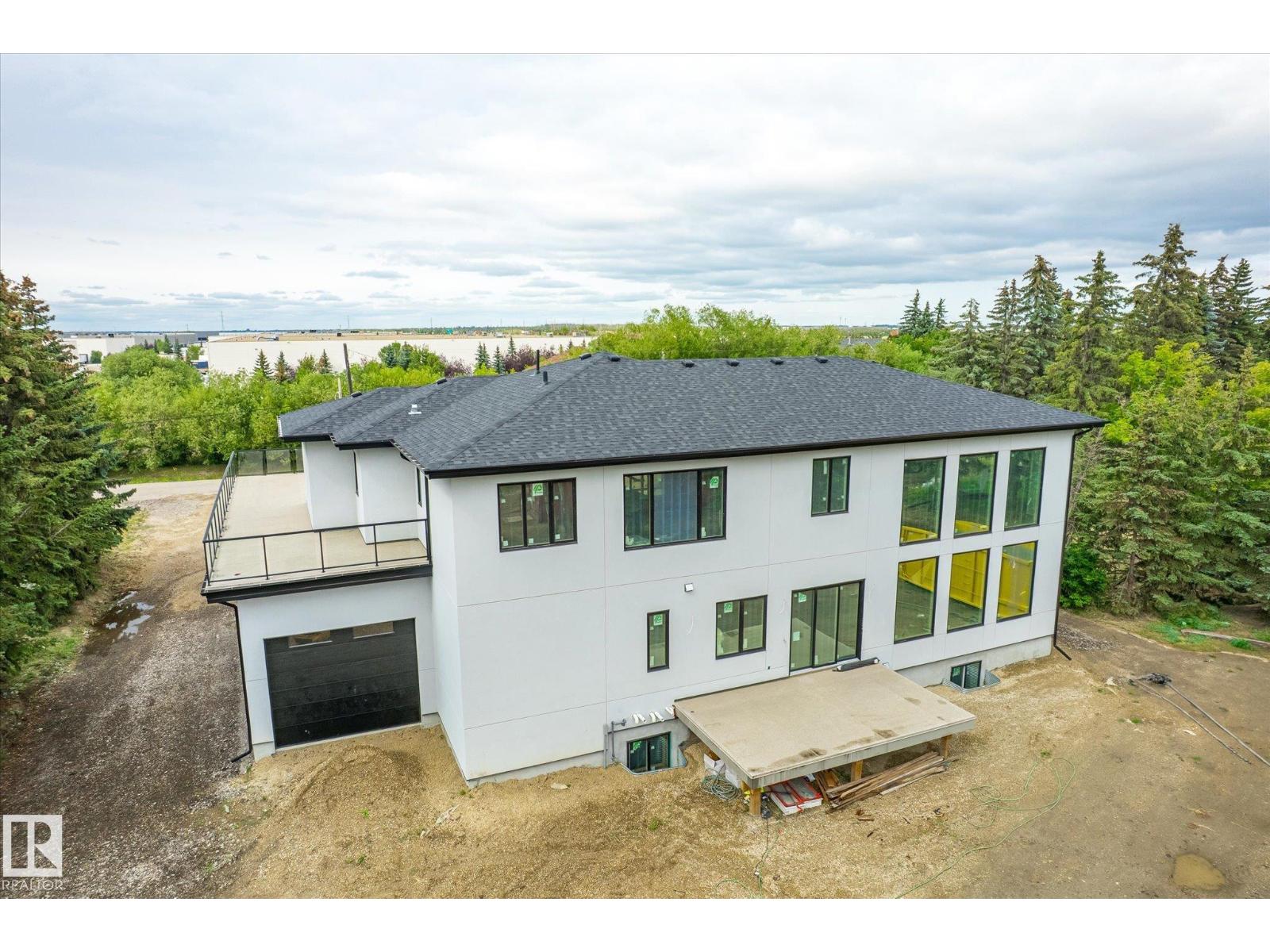 18445 122 AV NW, Edmonton