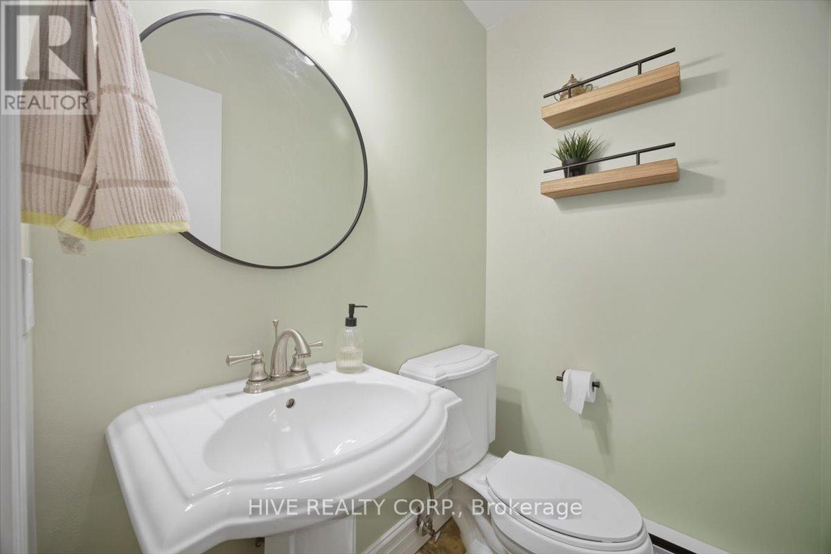 #D 957 BROADVIEW AVENUE - 15