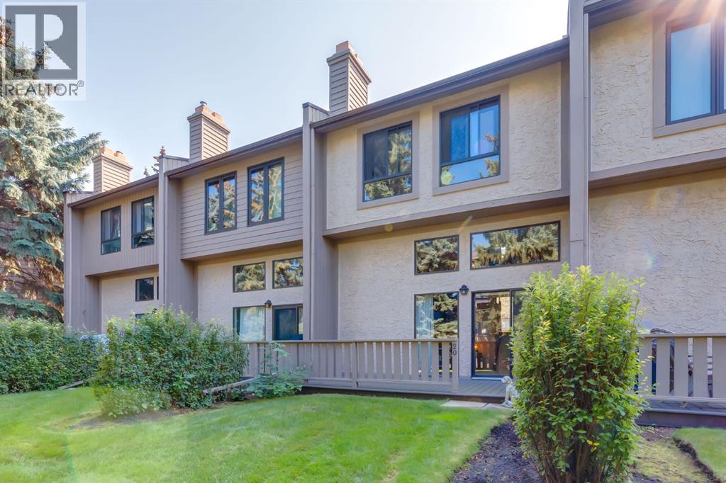 Single Family House 4 Level for Sale in  Point Mckay Court NW Point McKay Calgary 