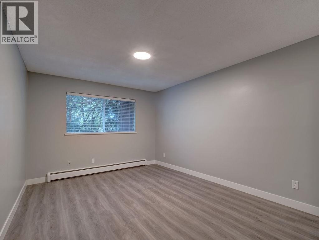 7462 REDROOFFS ROAD, Halfmoon Bay