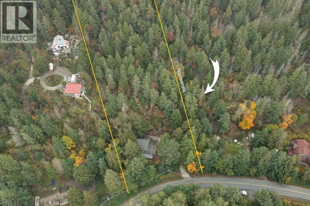 7462 REDROOFFS ROAD, Halfmoon Bay