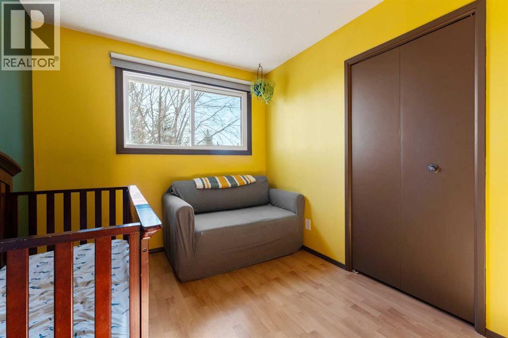 Single Family House for Sale in  Queensland Place SE Queensland Calgary 