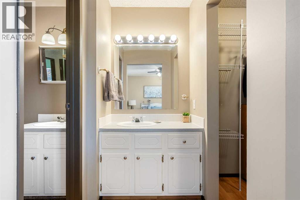 Single Family House for Sale in  Queensland Place SE Queensland Calgary 