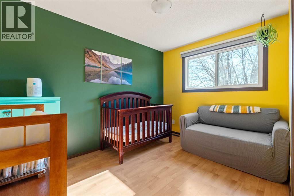 Single Family House for Sale in  Queensland Place SE Queensland Calgary 