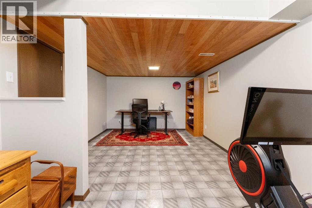 Single Family House for Sale in  Queensland Place SE Queensland Calgary 