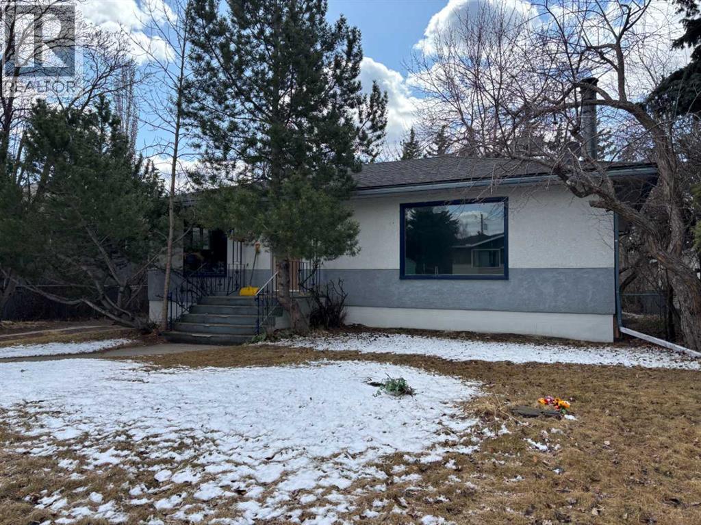 2111 Halifax Crescent NW, Calgary, Alberta