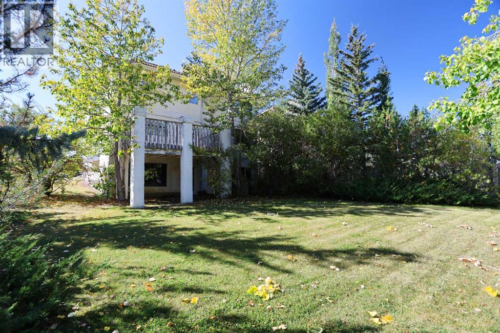Single Family House for Sale in  Edgebank Place NW Edgemont Calgary 