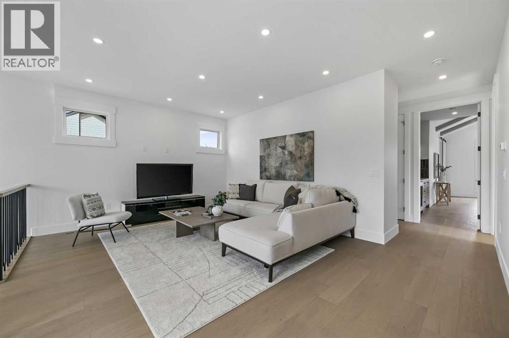 Single Family House for Sale in   Street SW Richmond Calgary 