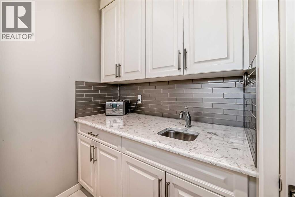 Single Family House for Sale in  West Grove Point SW West Springs Calgary 