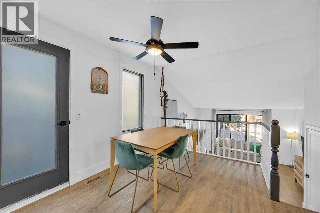 Single Family House 3 Level for Sale in  Shawglen Way SW Shawnessy Calgary 