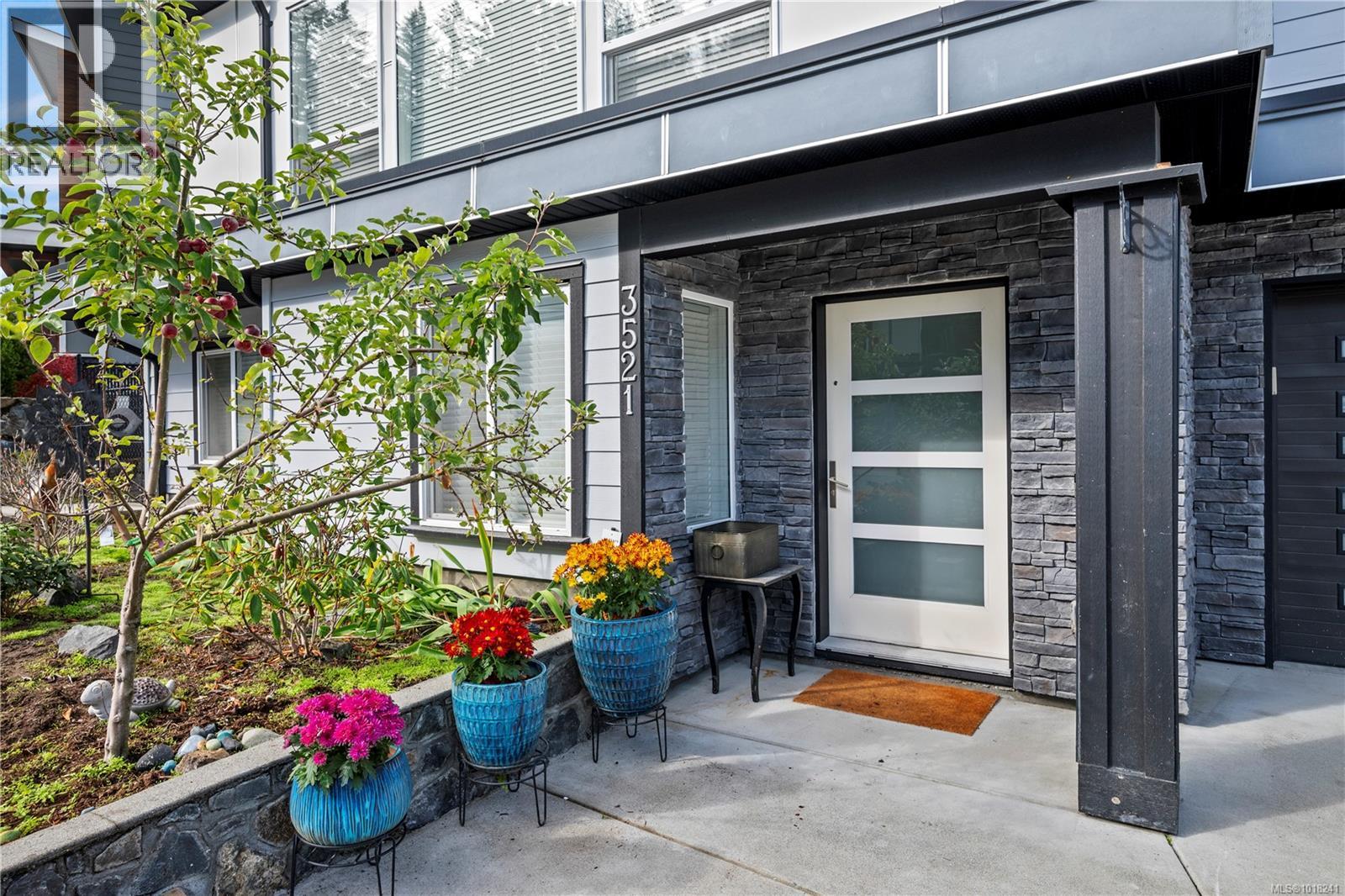  3521 Myles Mansell Road, Langford