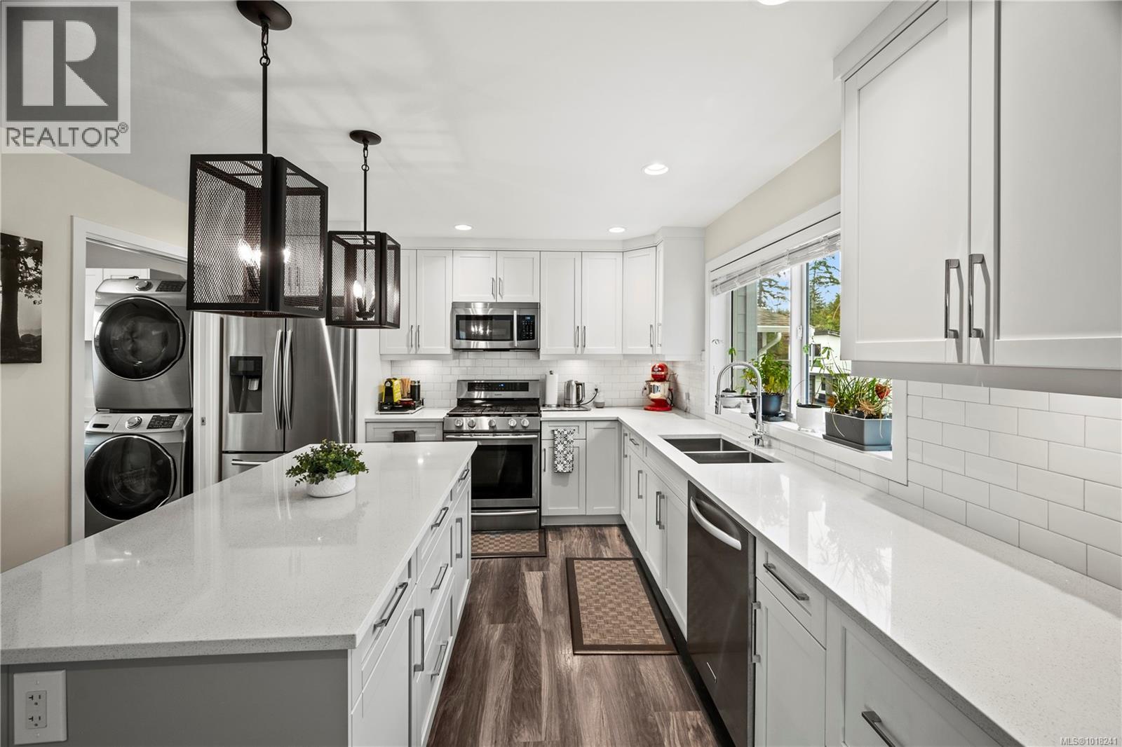  3521 Myles Mansell Road, Langford