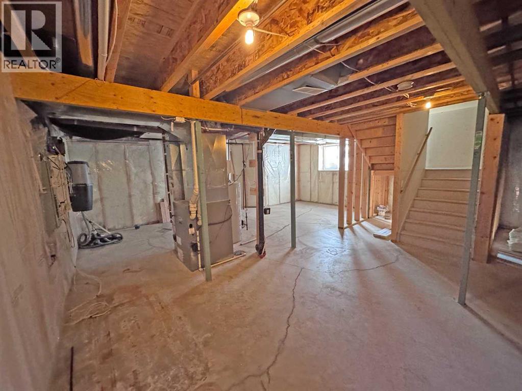 Single Family House for Sale in  Tuscany Summit Bay NW Tuscany Calgary 