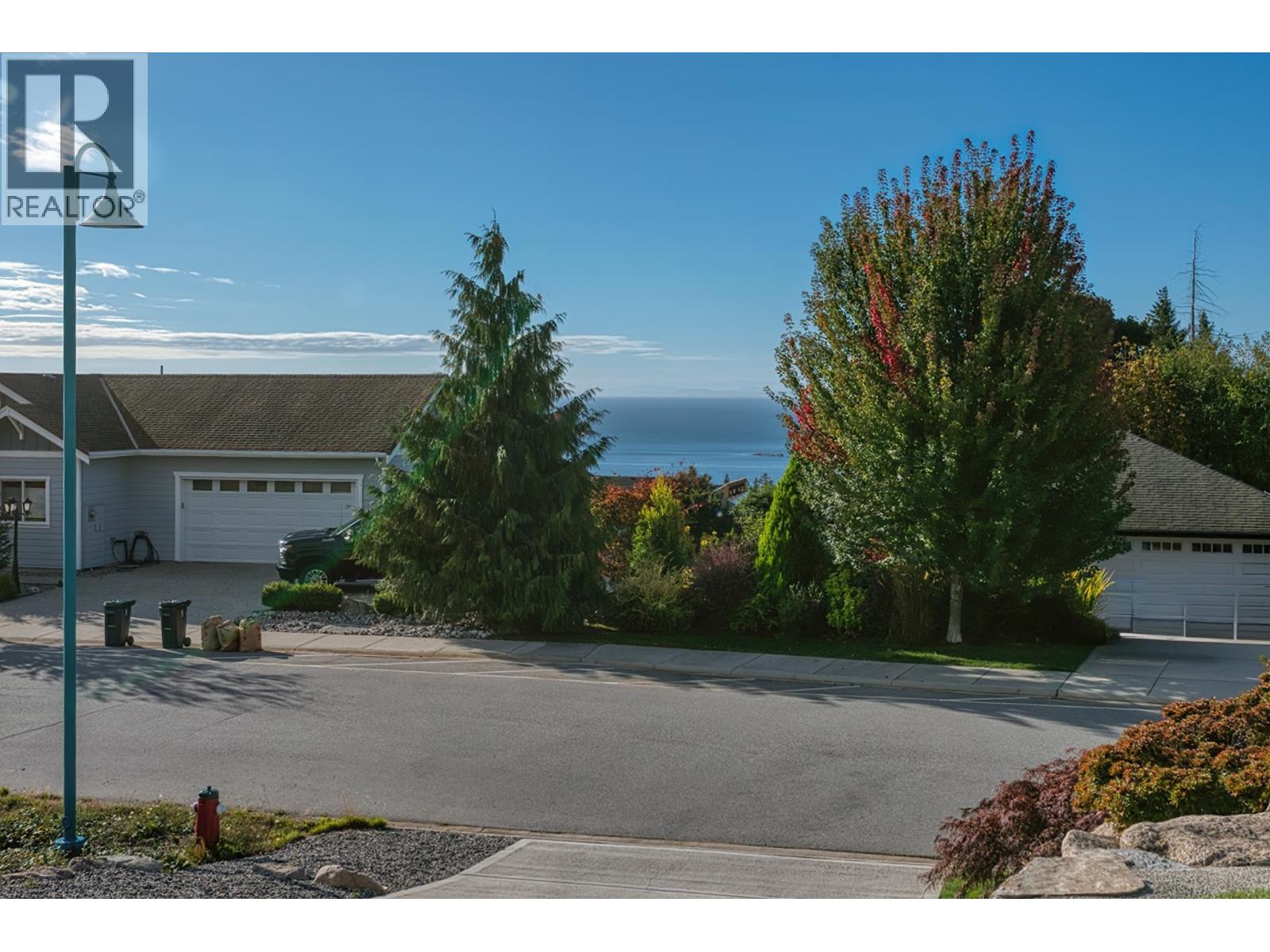 6252 ORACLE ROAD, Sechelt