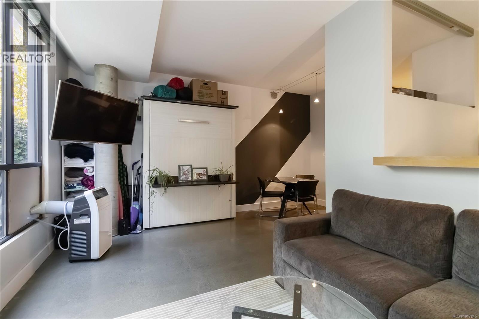 118 409 Swift St, Victoria