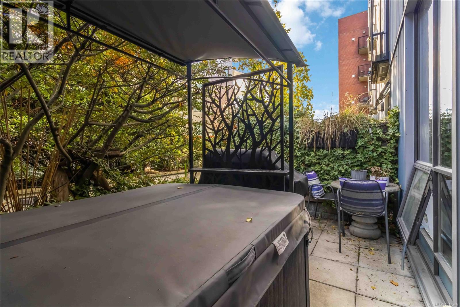 118 409 Swift St, Victoria