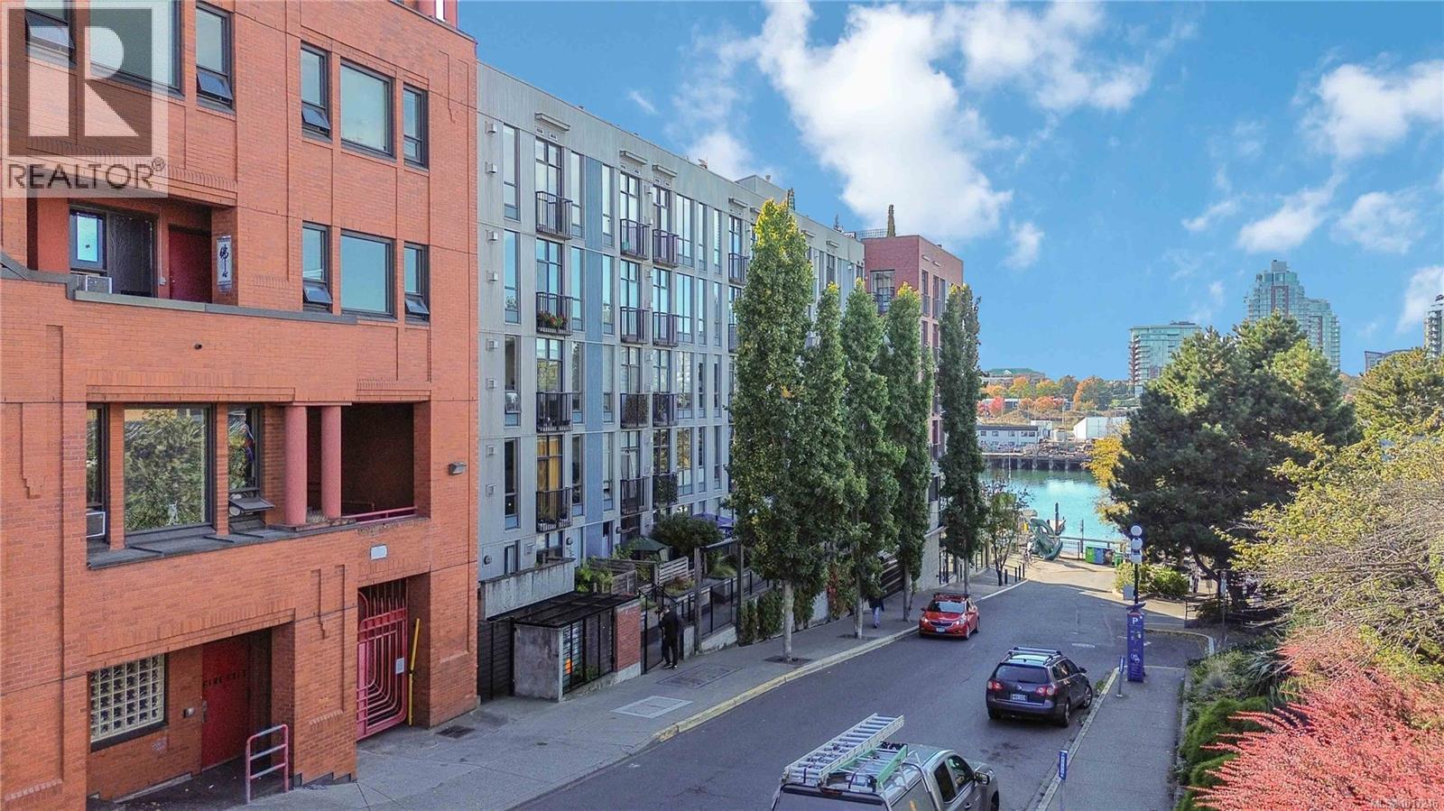 118 409 Swift St, Victoria