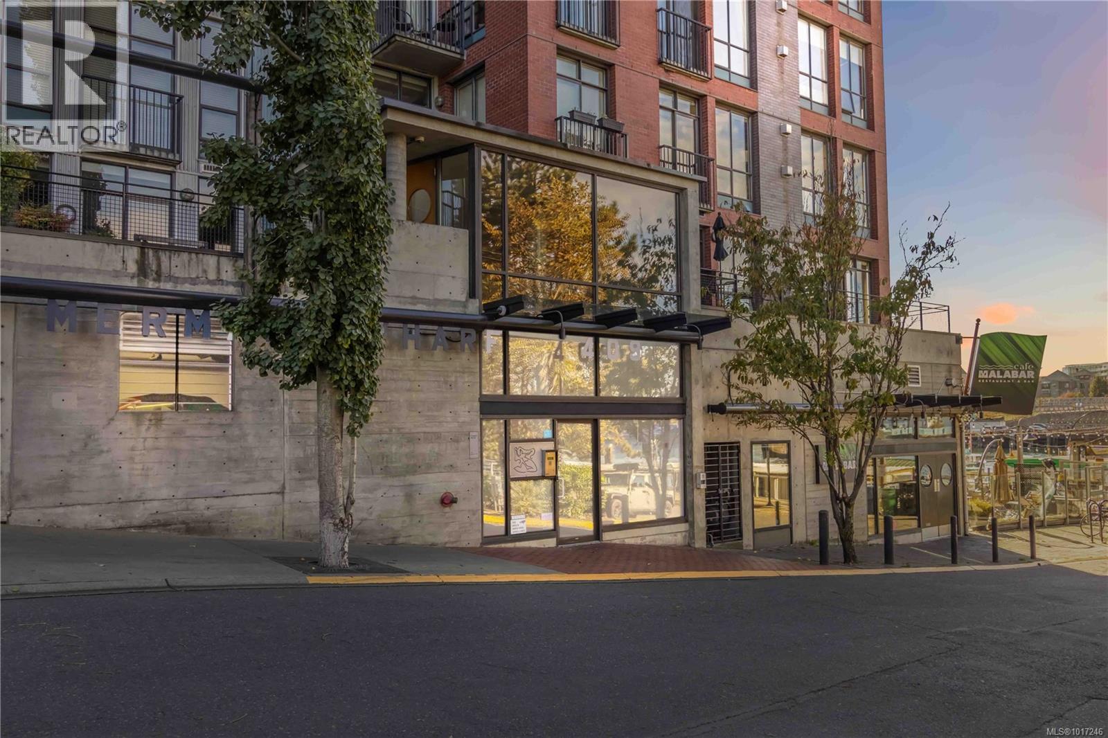 118 409 Swift St, Victoria