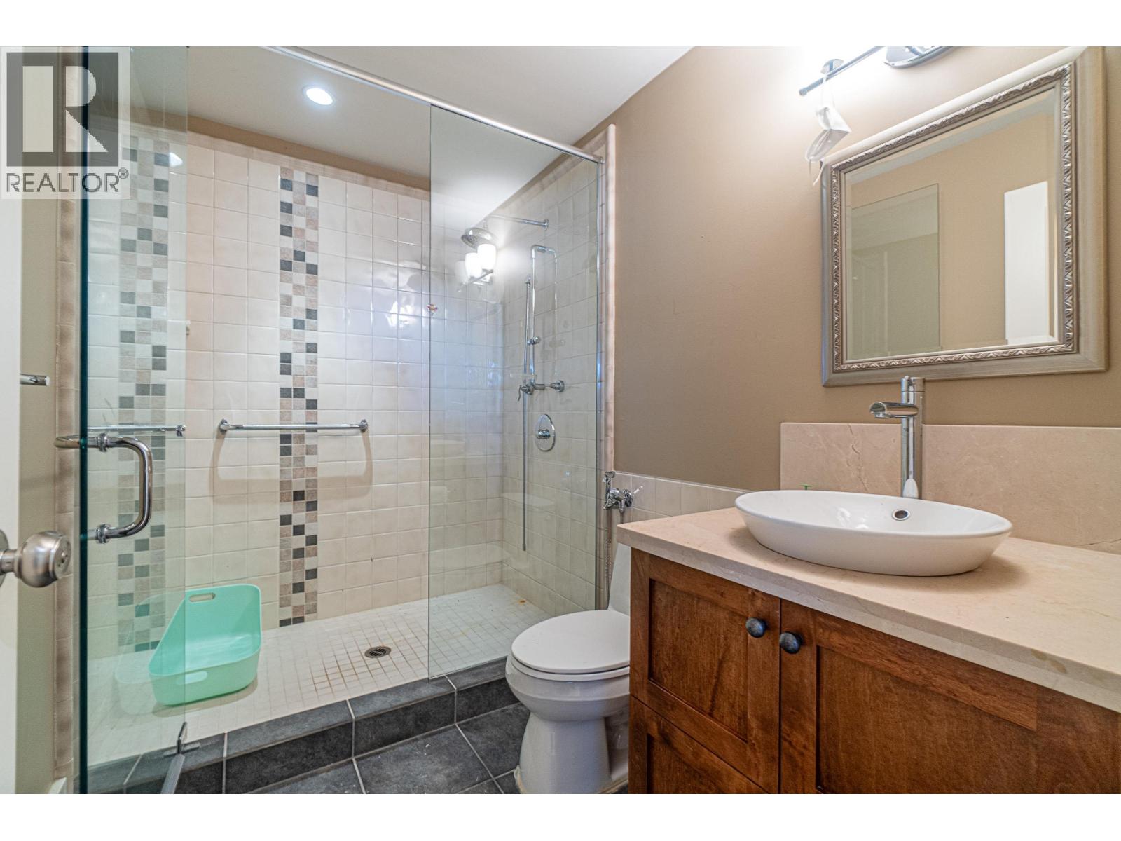 9260 SIDAWAY Road, Richmond