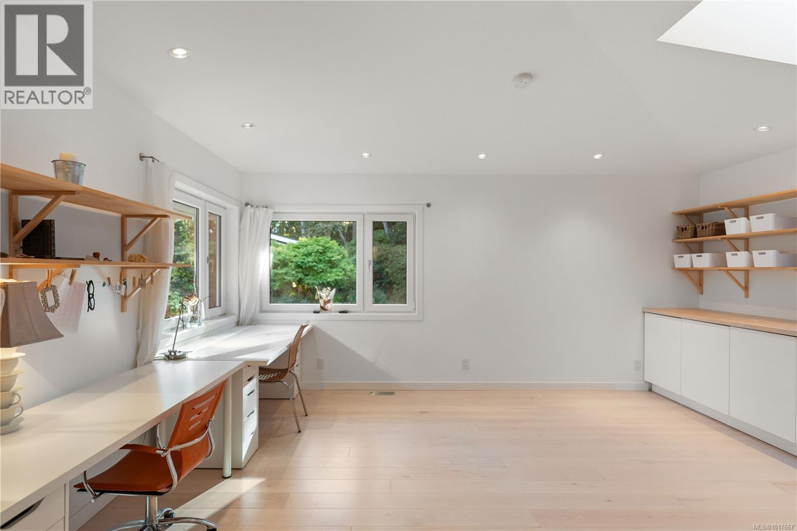  2623 Queenswood Drive, Saanich