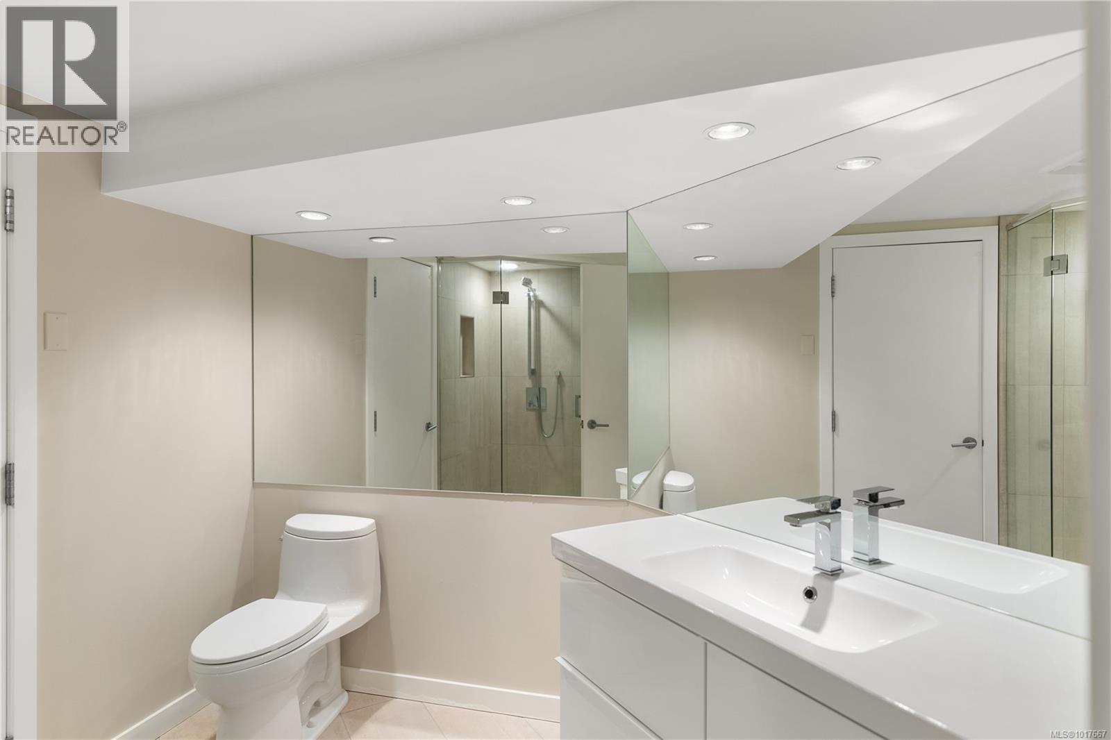  2623 Queenswood Drive, Saanich