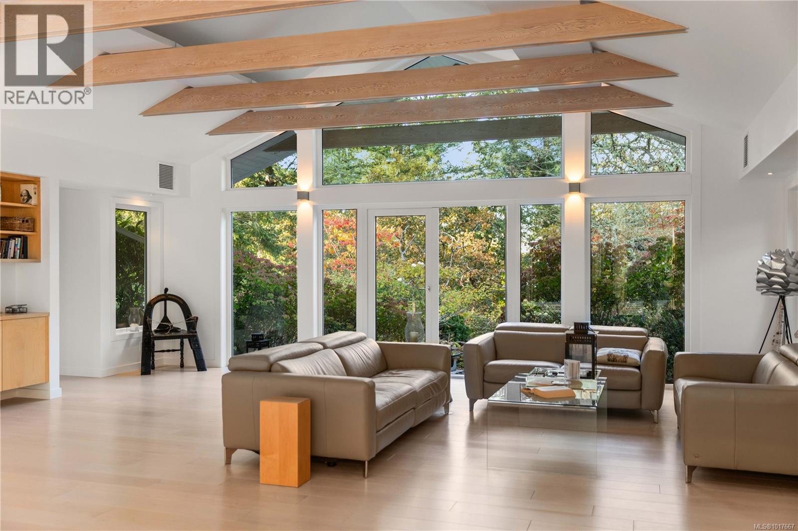  2623 Queenswood Drive, Saanich