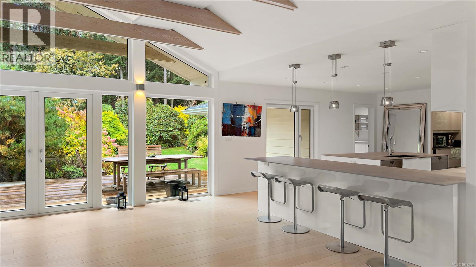  2623 Queenswood Drive, Saanich