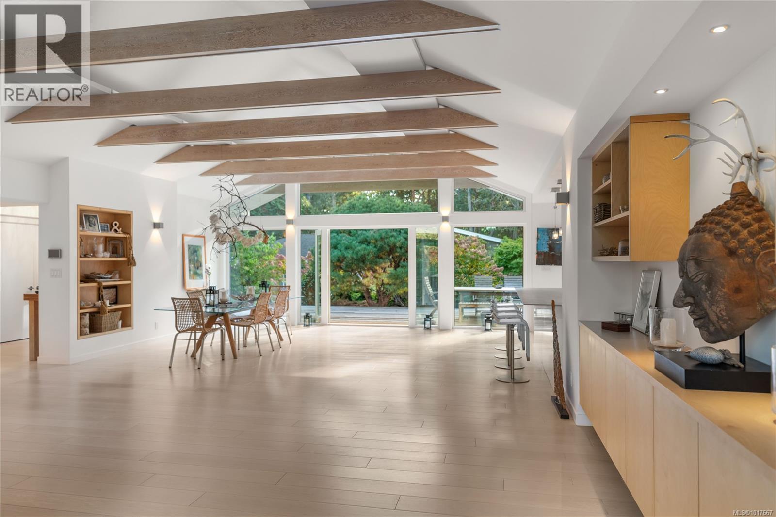 2623 Queenswood Drive, Saanich