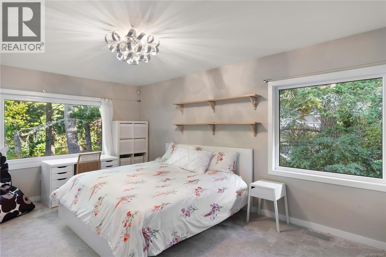  2623 Queenswood Drive, Saanich