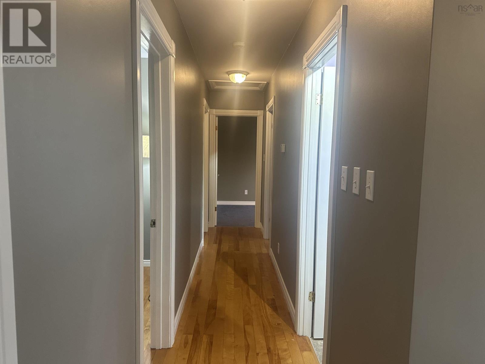 Property 16 of 32 of 104 MacDonald Street