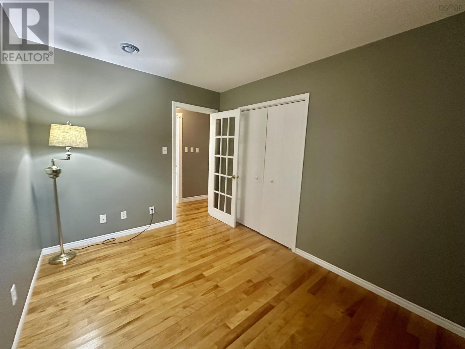 Property 19 of 32 of 104 MacDonald Street