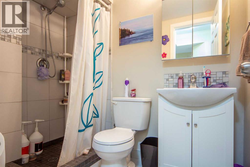 Single Family House Bungalow for Sale in  Penedo Crescent SE Penbrooke Meadows Calgary 