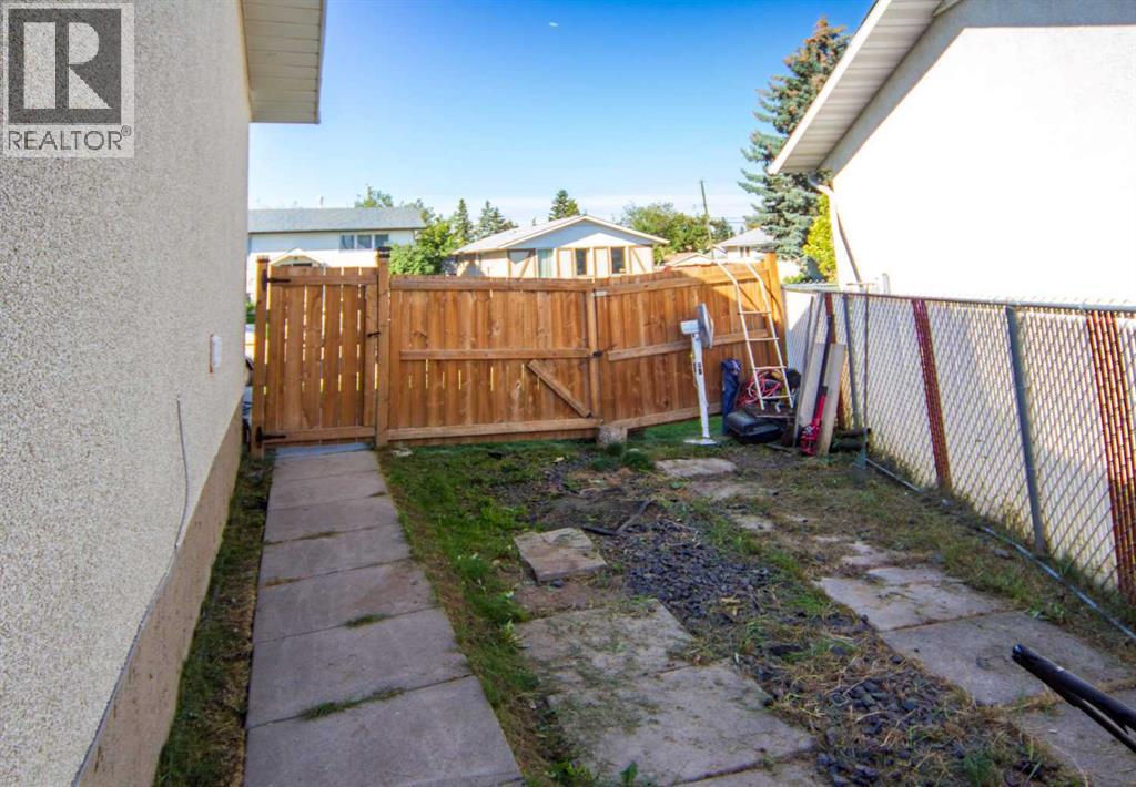 Single Family House Bungalow for Sale in  Penedo Crescent SE Penbrooke Meadows Calgary 