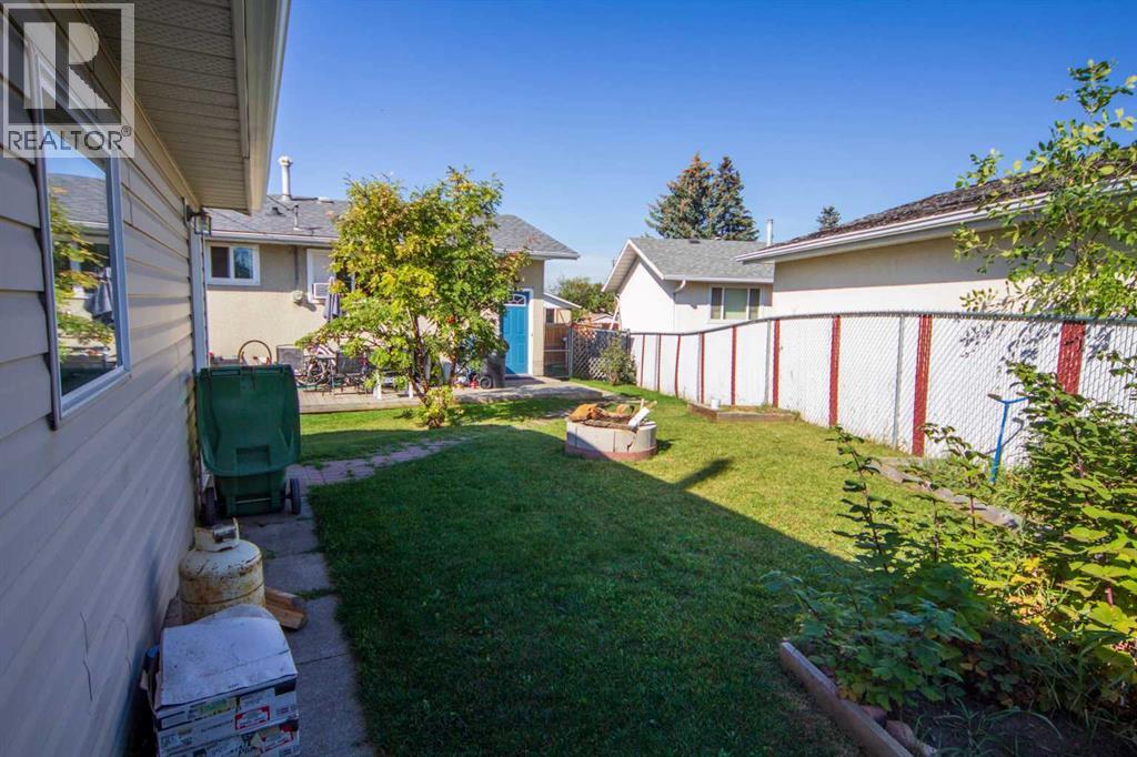 Single Family House Bungalow for Sale in  Penedo Crescent SE Penbrooke Meadows Calgary 