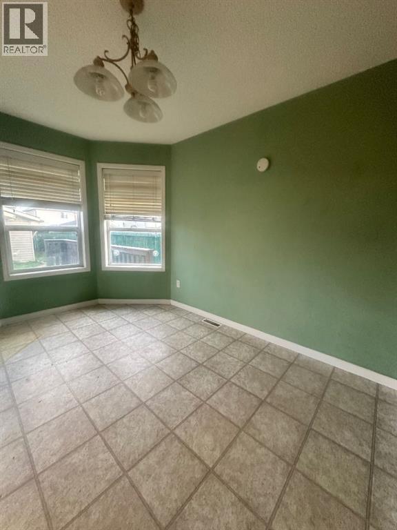 129 Laurier Road, Fort McMurray