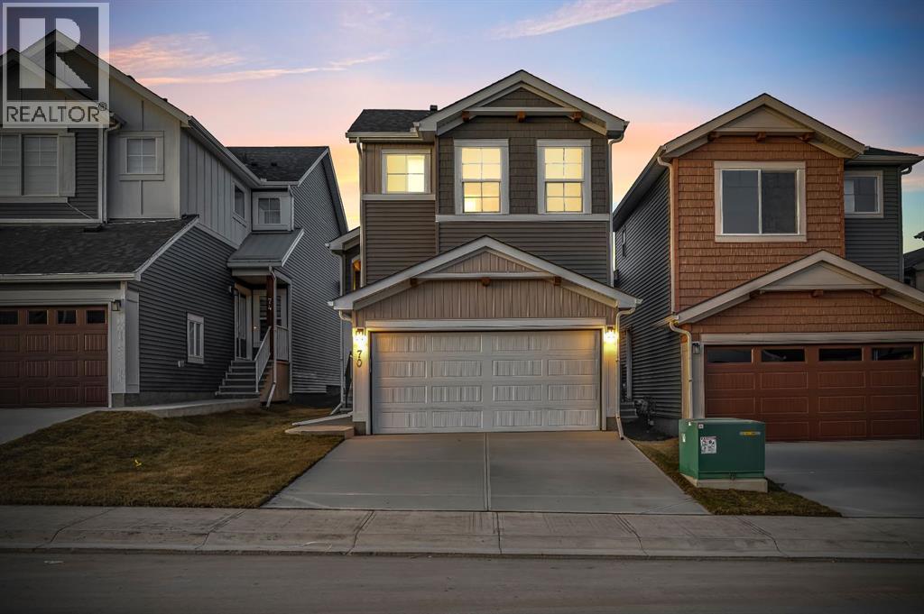 Single Family House 3 Level for Sale in  Homestead Common NE Homestead Calgary 