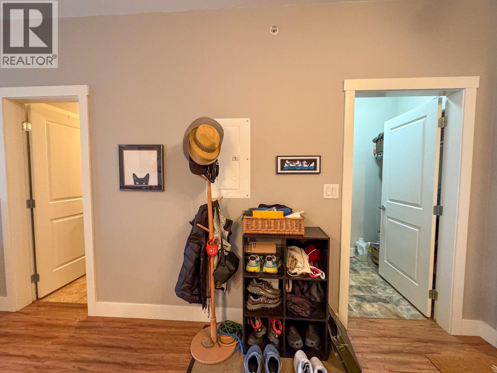 1701 MENZIES Street Unit# 305, Merritt