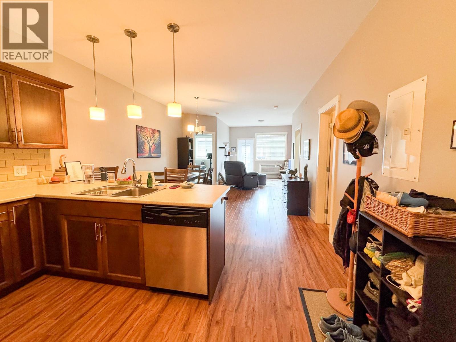 1701 MENZIES Street Unit# 305, Merritt