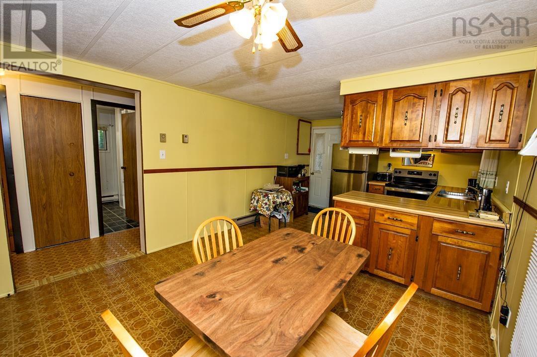 Property 11 of 40 of 386 Rocky Lake Drive