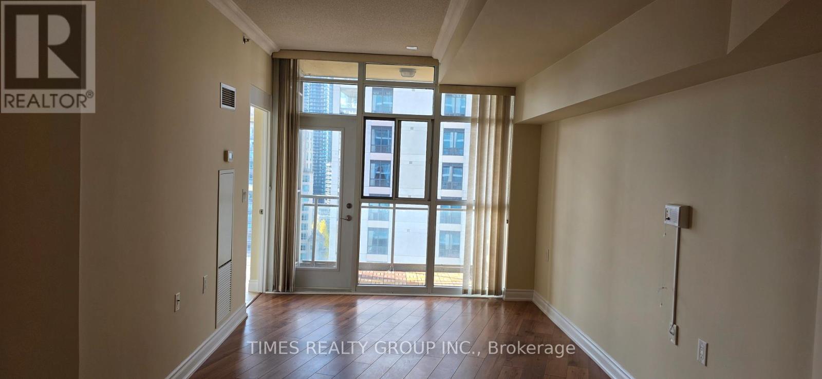 #1705 3 MARINE PARADE DRIVE - 2