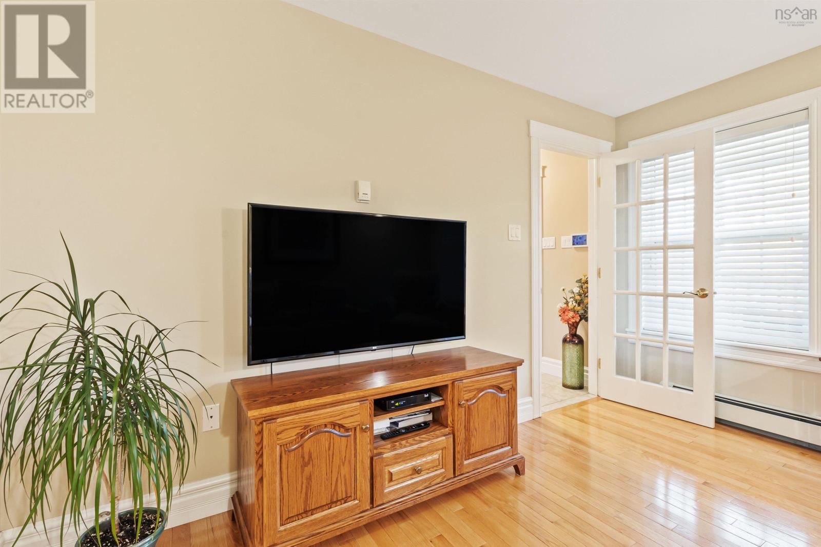 Property 15 of 37 of 677 Westwood Boulevard